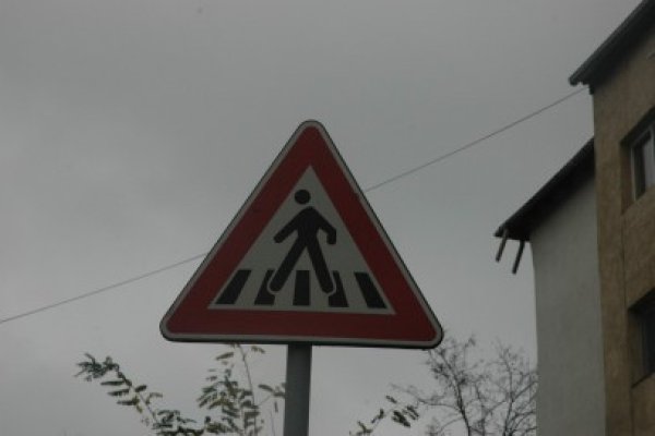 Femeie accidentată pe o trecere de pietoni din Constanţa